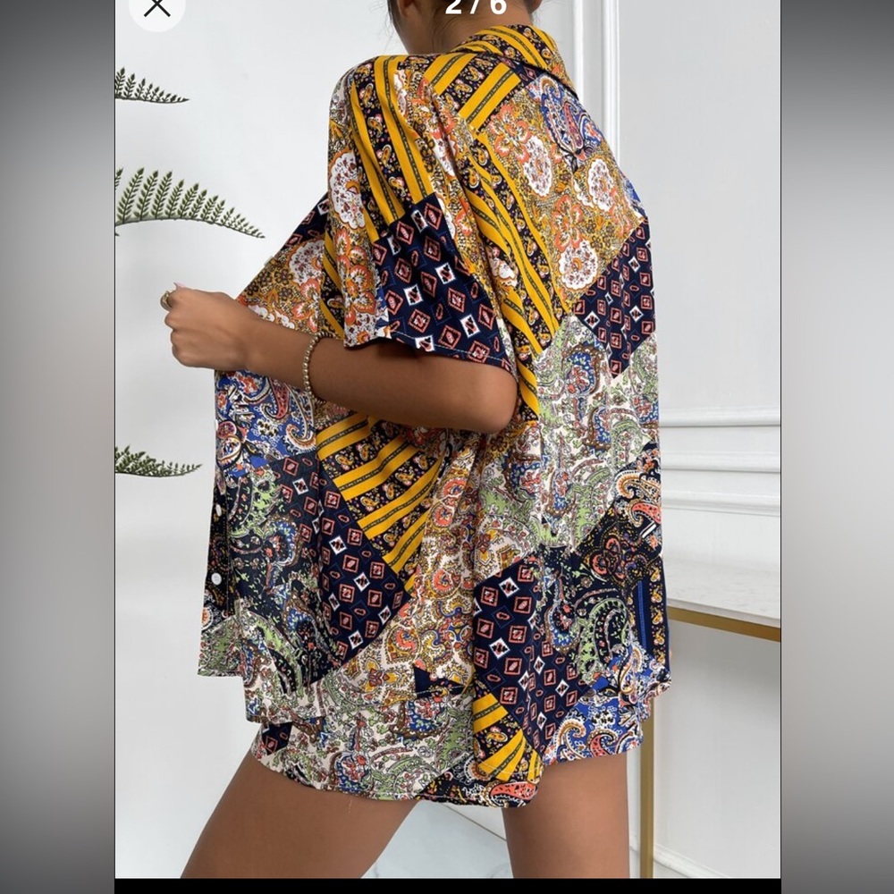 Paisley print short kimono style blouse